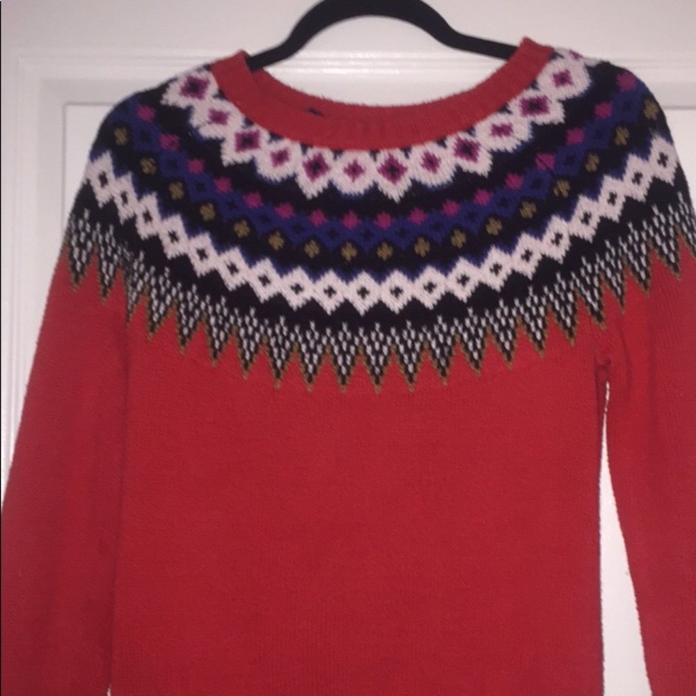 RED SWEATER - Picture 2 of 7